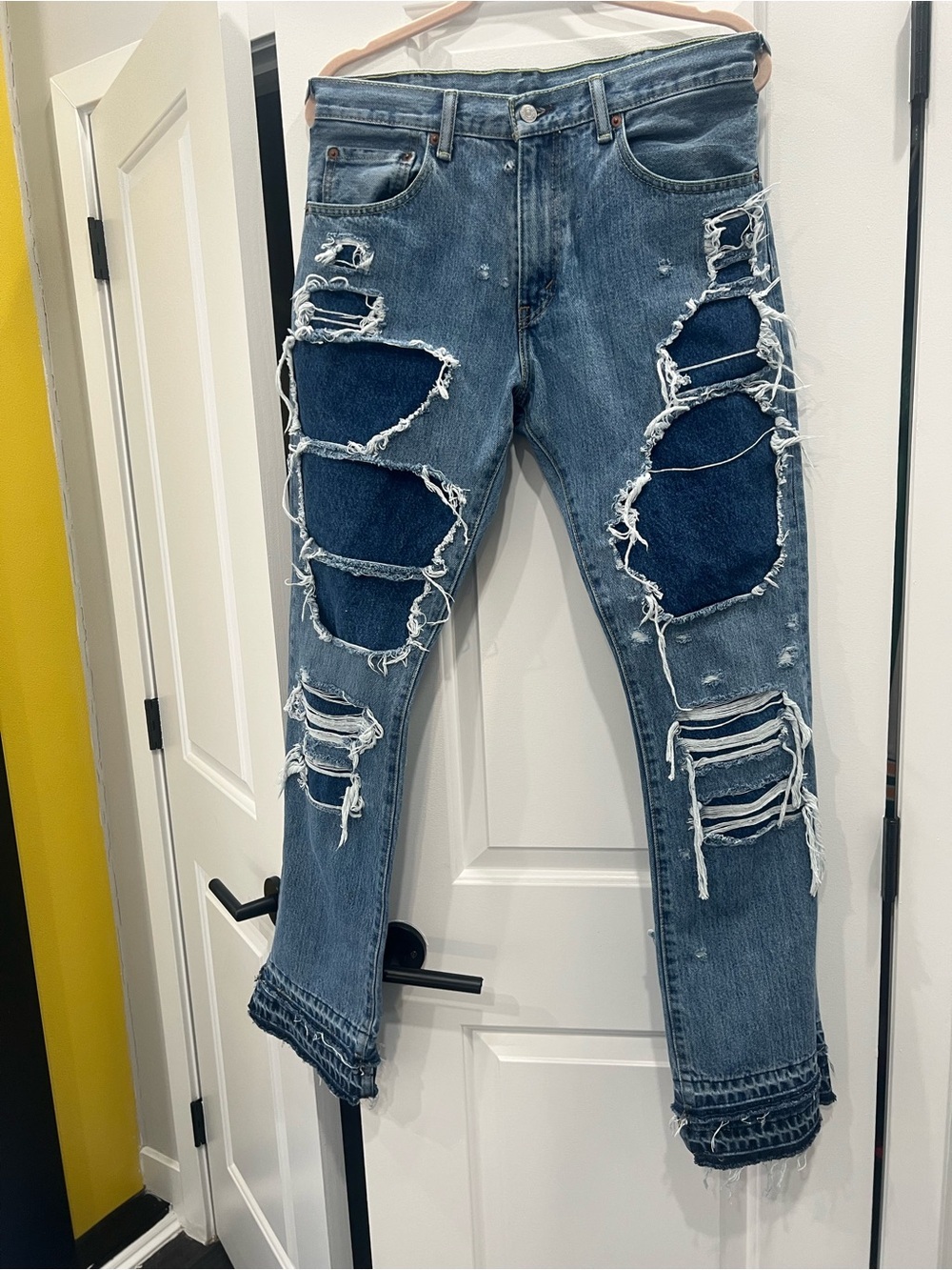 Women's Levi’s Light Blue Distressed Patch Jeans Creator of the jeans IAMMI - Picture 2 of 16